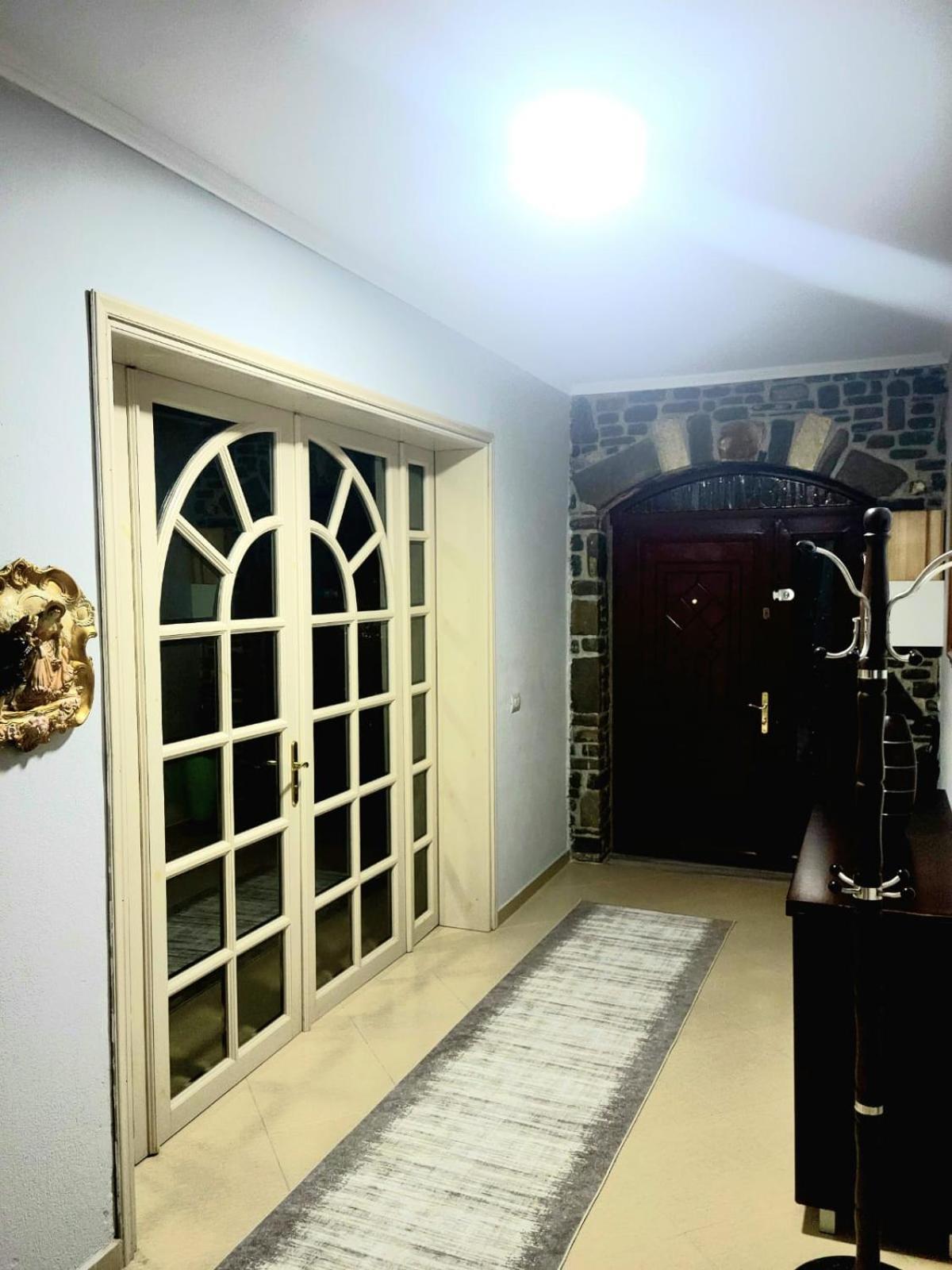 Villa Llanaj Μπεράτ Εξωτερικό φωτογραφία